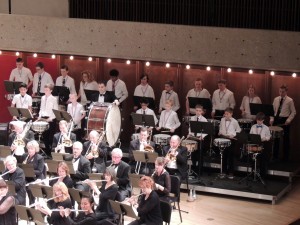 19 Snare Drummers perform with NWS